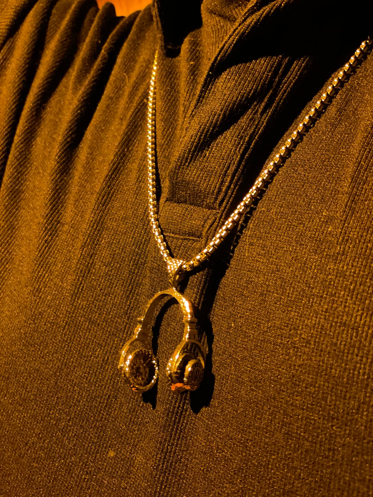The Aureate Audio Pendant