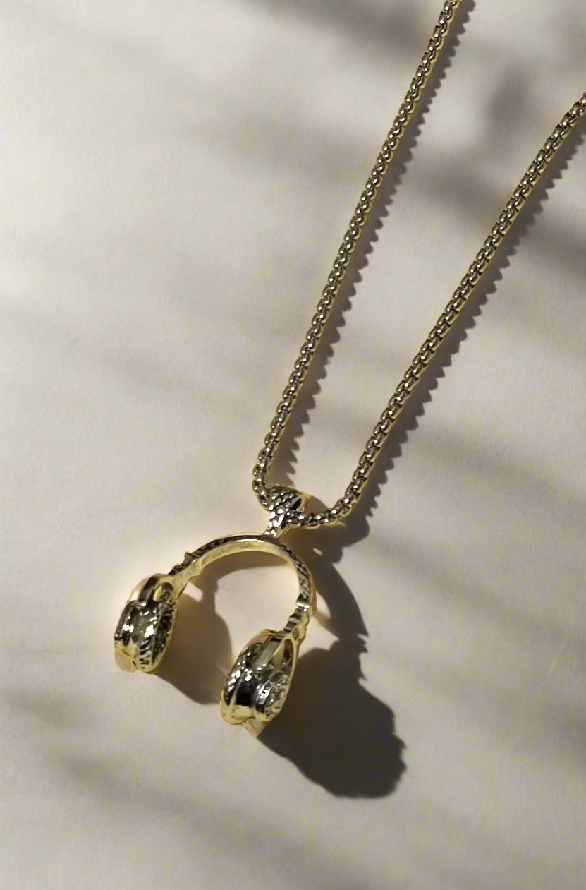 The Aureate Audio Pendant